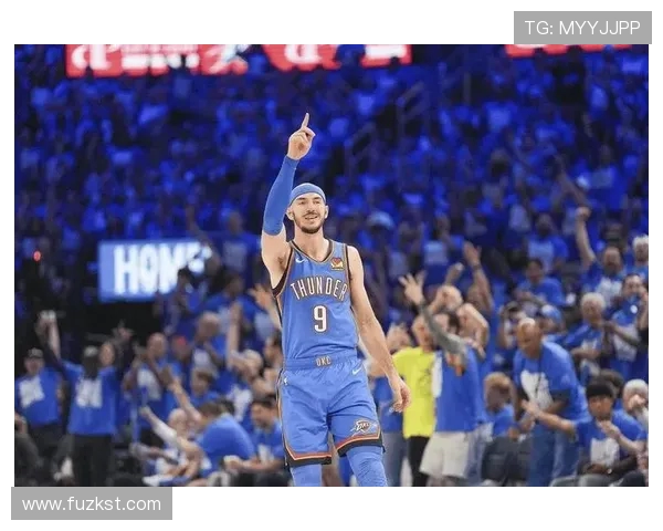 亚历克斯卡鲁索在NBA赛场上的精彩表现与职业生涯回顾